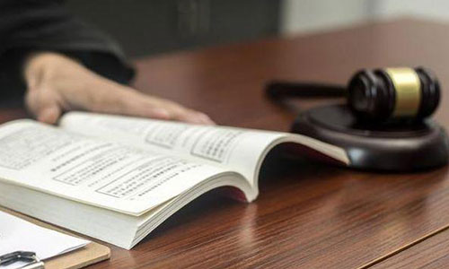 父母把財產(chǎn)都給了兒子,女兒還有義務(wù)贍養(yǎng)嗎