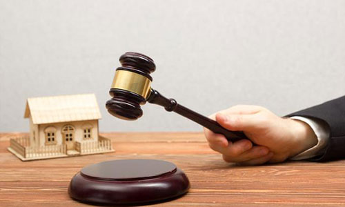 離婚時(shí)約定給女方的房子因男方被執(zhí)行怎么辦